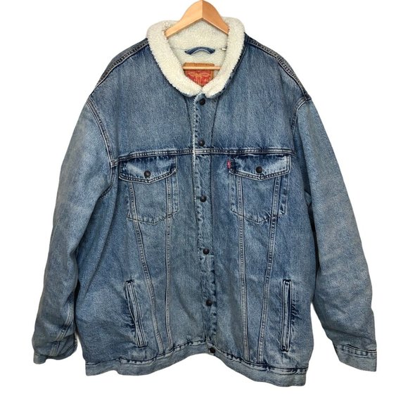 Levi's Fleece lined denim jean jacket medium wash